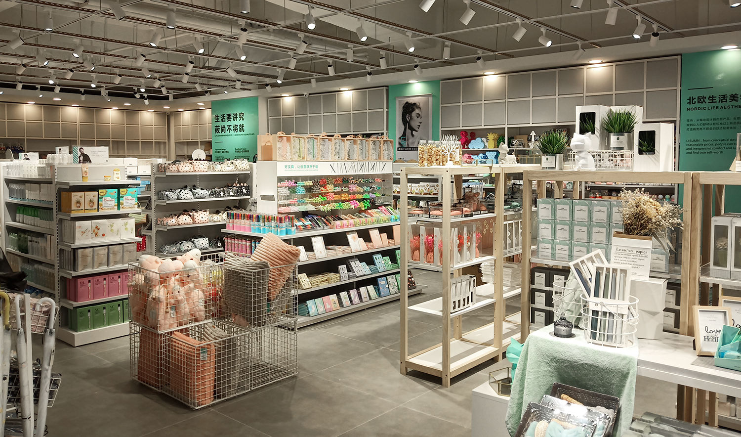 开精品百货店 如何选择合适面积