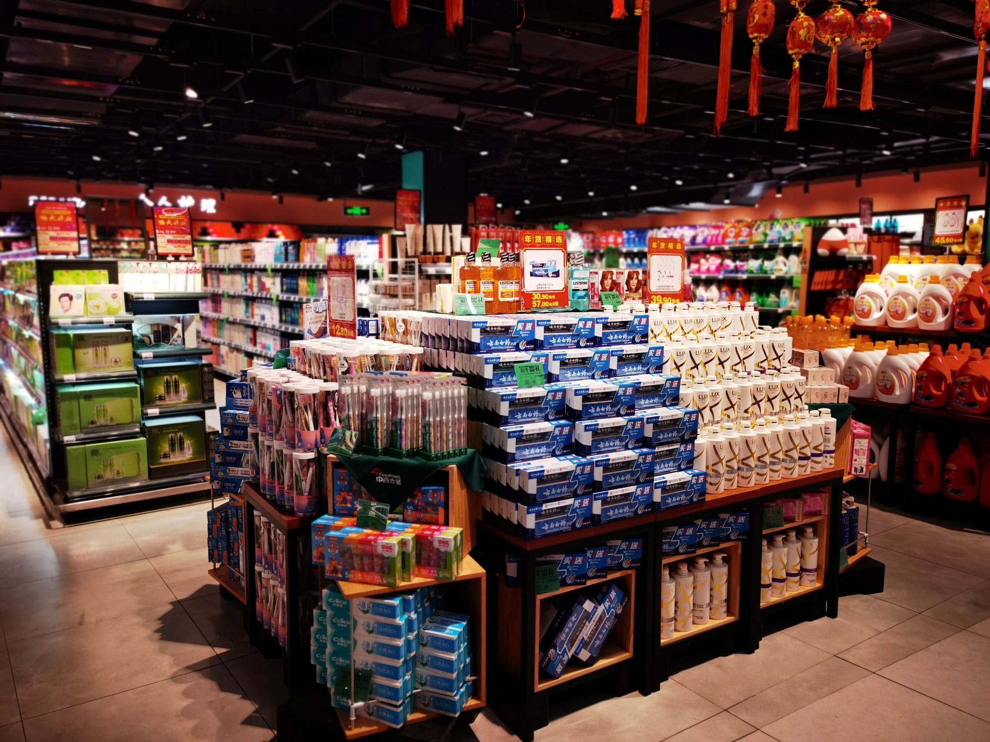 汉地尚街新店亮相 品质与烟火气的视觉碰撞